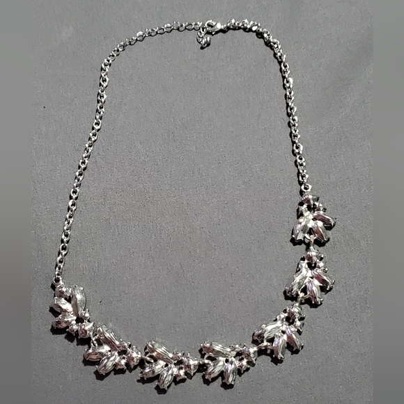 Vintage Necklace - White Stones - Item 256 - Picture 2 of 3